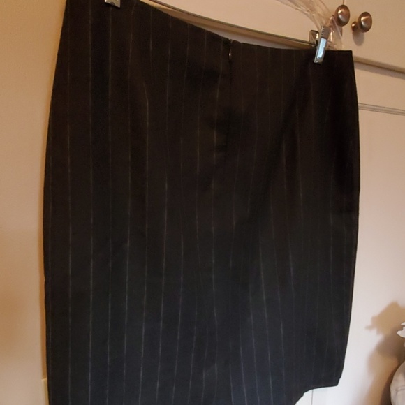 Ralph Lauren skirt - Picture 4 of 8